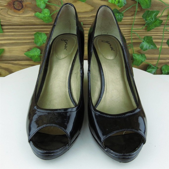 GNW Women Peep Toe Heel Shoes Molly Black Synthetic Size 8.5 Medium (B, M) - Picture 2 of 6